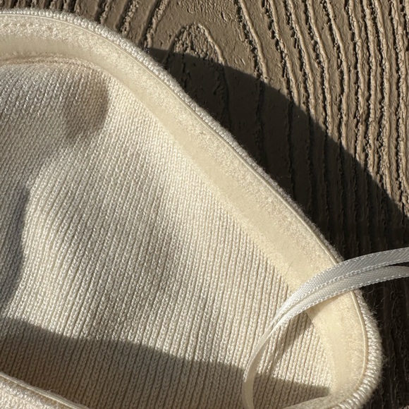 Cream strapless top with faux pearl - Picture 5 of 5